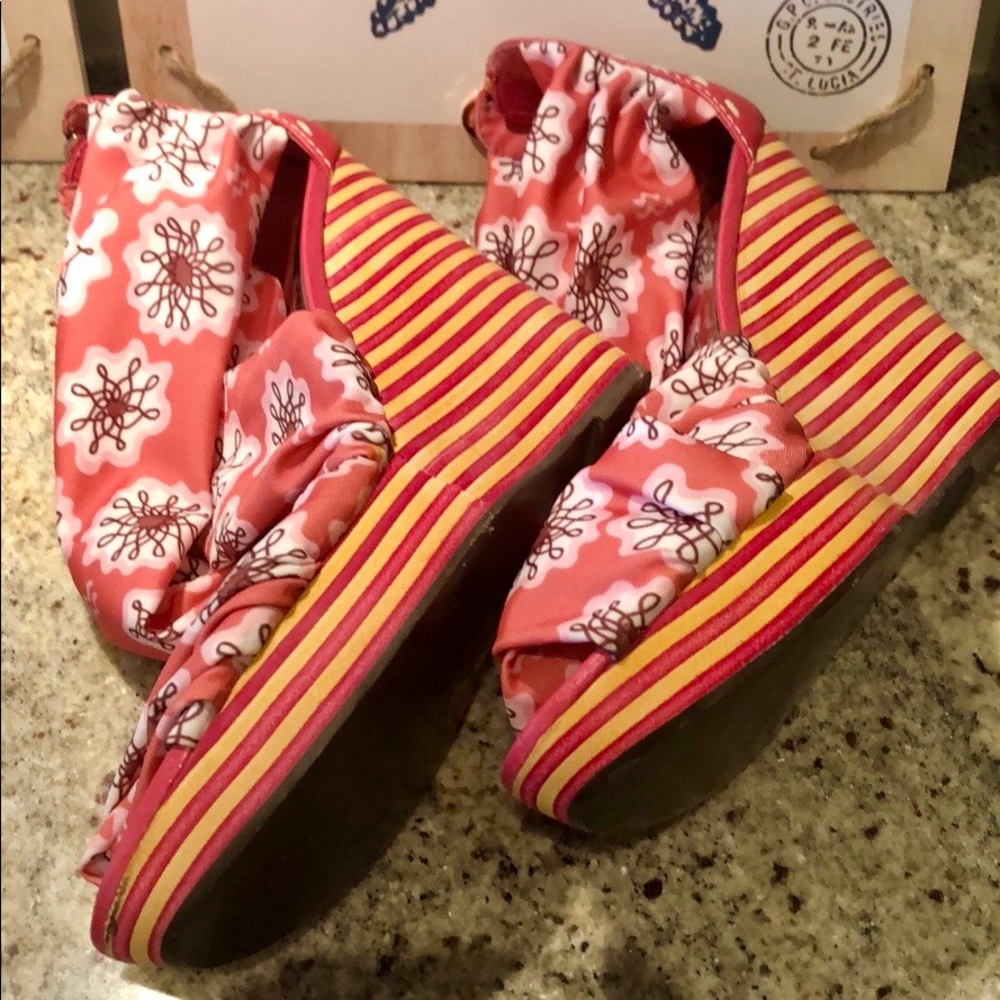 Zandra Rhodes Couture Wedges - Picture 3 of 11
